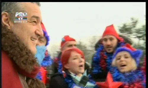 Becali, vizitat de echipa „Happy Hour” jpeg