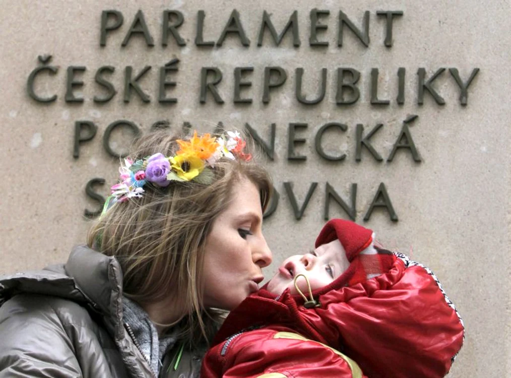 Anastasia Grishay speră să impresioneze autorităţile cehe cu protestul ei extrem. (Foto: Reuters)