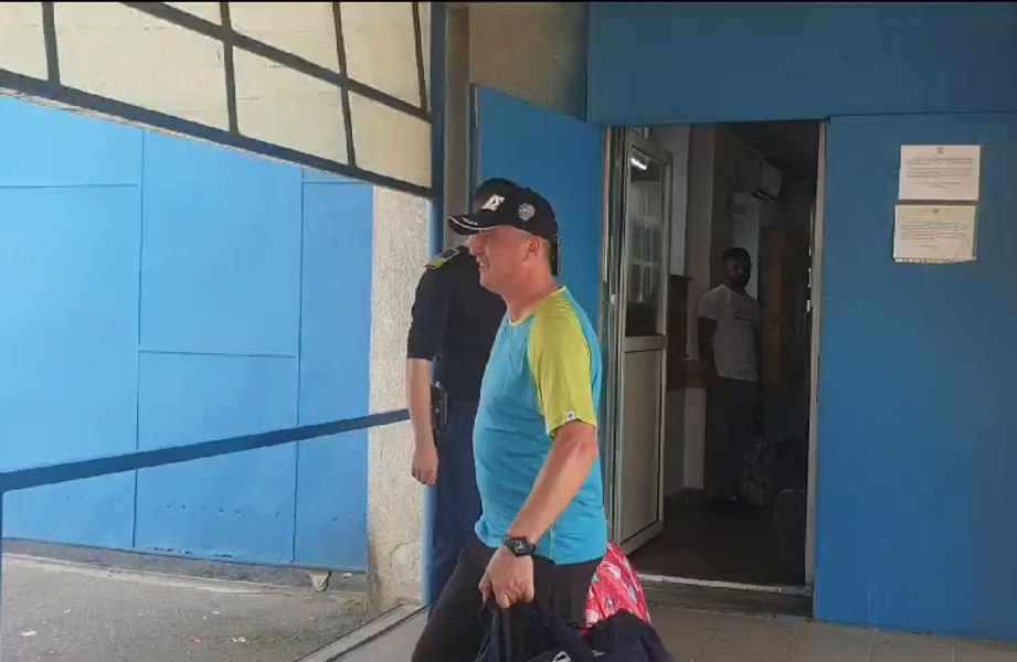 Cristian Cioacă, liberat. A fost așteptat de cumnat la poarta penitenciarului: „Pentru mine viața nu a fost normală!“ VIDEO
