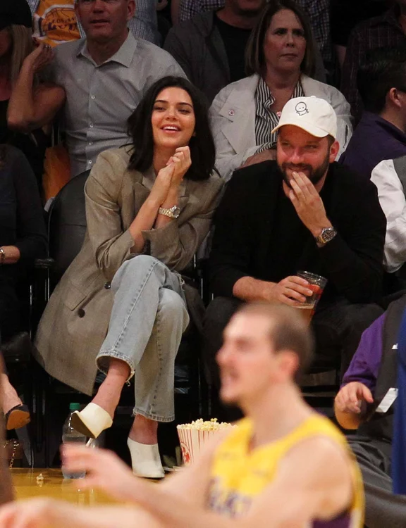 Kendall Jenner comes out to watch Blake Griffin at the Lakers game in LA jpeg