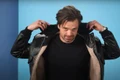 Sebastian Stan Foto   Captură Video Youtube GQ jpg