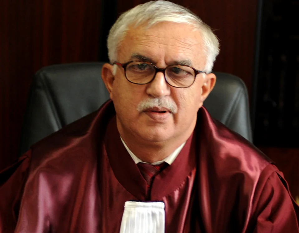 Augustin Zegrean, președintele Curții Constituționale își va părăsi postul în 2016