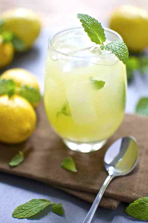Acest cocktail va fi preferatul prietenilor tăi