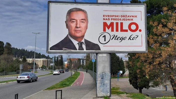 "Milo: cine altcineva?" Afiș electoral al autocratului Milo Djukanovic la Podgorița