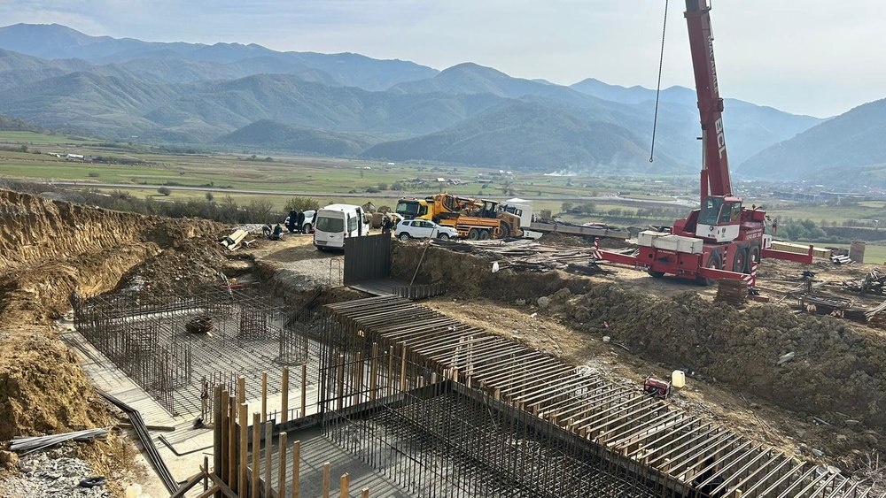 Viaductul Boița de pe Autostrada Sibiu - Pitești, în șantier. Cum se lucrează la prima autostradă care traversează Carpații