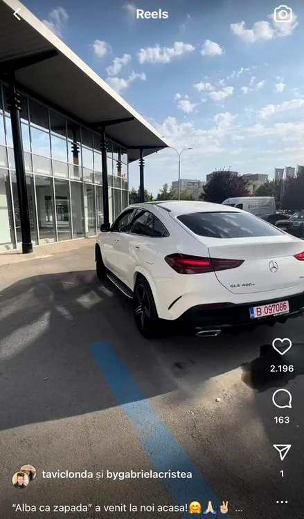 Noua mașină a familiei Clonda / foto: Instagram