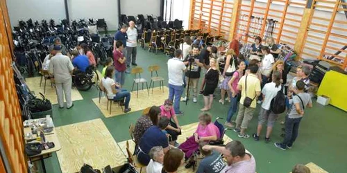 Scaunele rulante au fost donate de o asociaţie americană