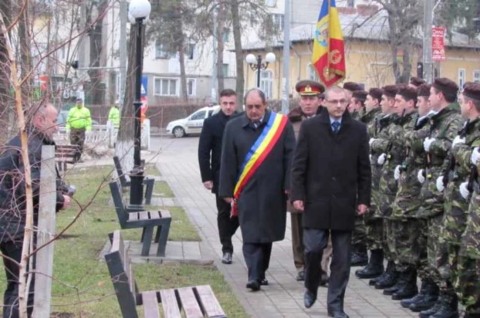 Prefectul şi subprefectul judeţului au marcat Ziua Unirii Principatelor la Huşi