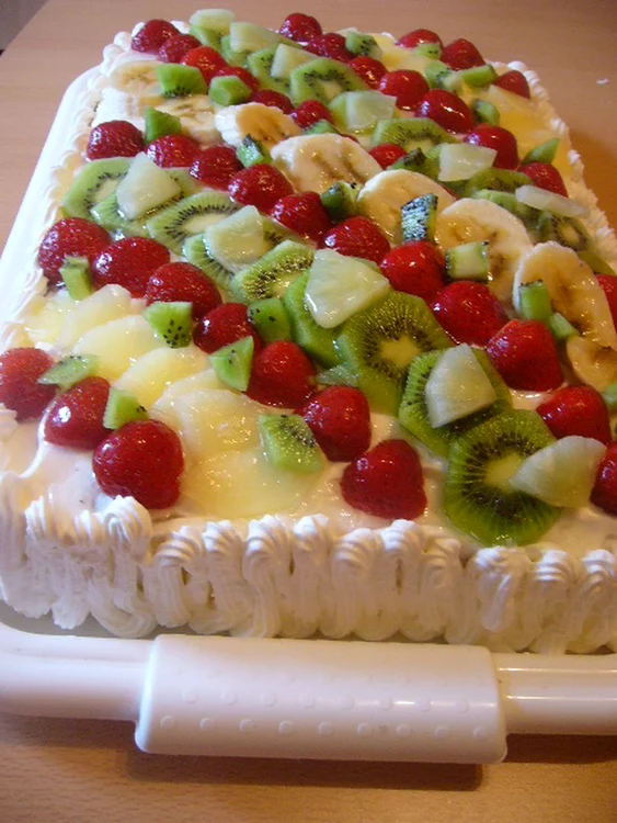 
    Tort cu fructe  