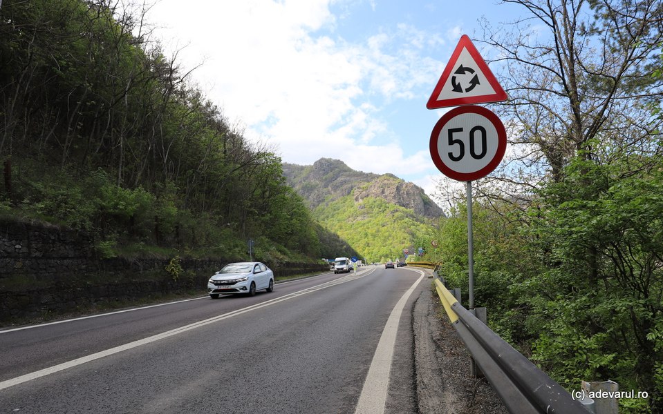 Cum a fost îmblânzită Valea Oltului. Transformarea îndelungată a celui mai spectaculos defileu din Carpați