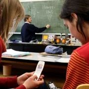 elevi telefoane mobile
