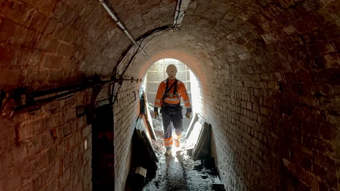 Tunelurile au fost găsite accidental / foto: BBC