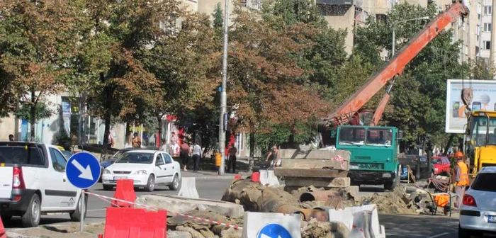Traficul este gâtuit din cauza lucrărilor