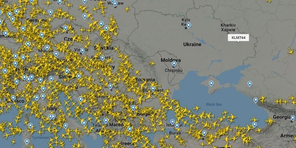 Niciun avion nu survolează spaţiul aerian al Ucrainei foto flightradar24