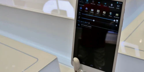 tableta lggpad foto razvan baltaretu/adevarul
