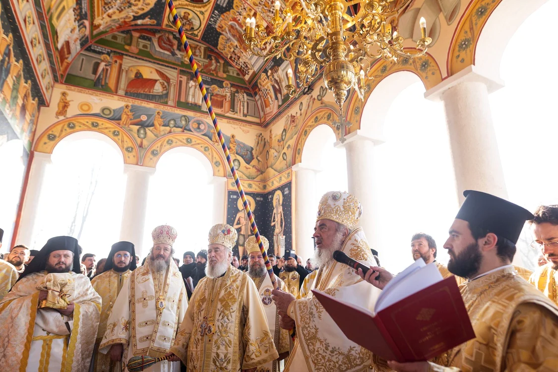 Coada”trafaletului”sfințit folosit la reinaugurarea Bisericii Sf Nicolae de la Cernica are coada în culorile steagului RomânieiFoto:basilica.ro