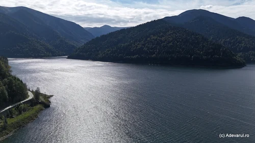 Lacul Gura Apelor din Retezat  Foto Daniel Guță ADEVĂRUL (65) JPG