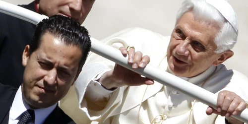 Asistentul Paolo Gabriele şi Papa Benedict al XVI-lea