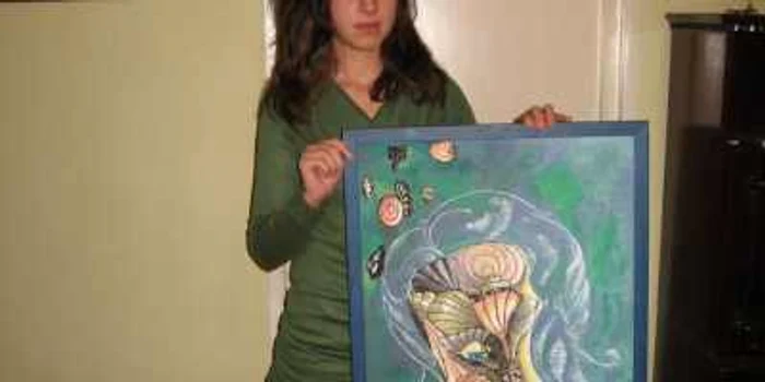 Alexandra este studentă la Arte în Bucureşti
