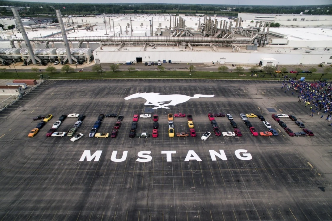 ford mustang 10 milioane