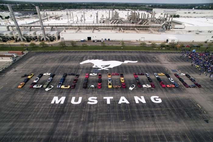 ford mustang 10 milioane