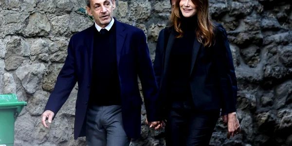 Nicolas Sarkozy și soția sa, Carla Bruni FOTO EPA EFE jpg