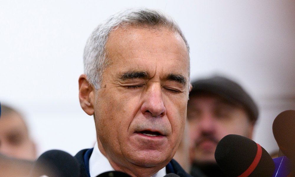 Călin Georgescu s-a făcut de râs în direct. Confundă un combinat cu o echipă de fotbal