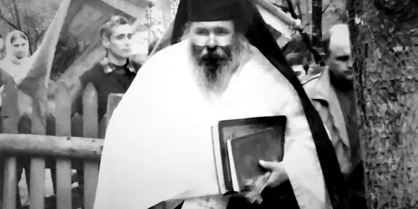 preot simeon gana foto episcopia caransebes
