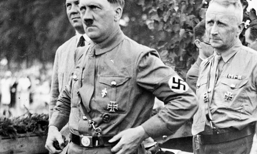 Lenjeria intimă a lui Hitler, vândută pe câteva mii de dolari jpeg