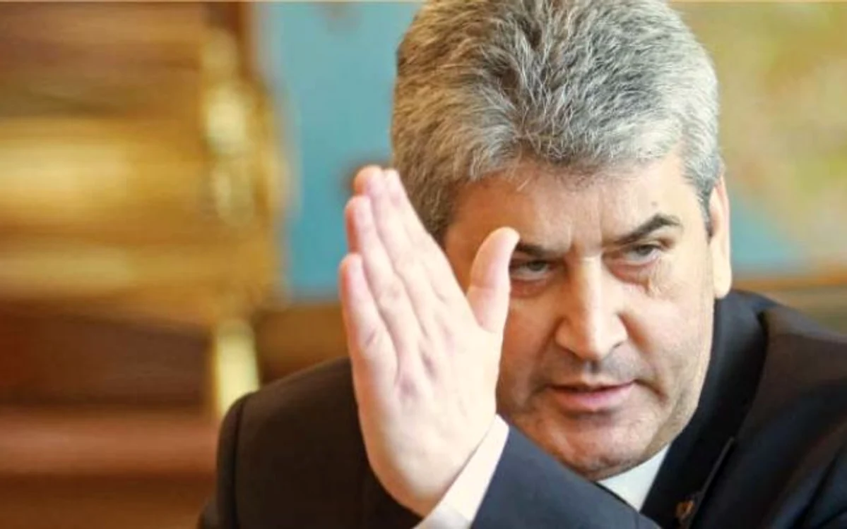 
    Gabriel Oprea şi-a semnat demisia de vinericaptură Click!  