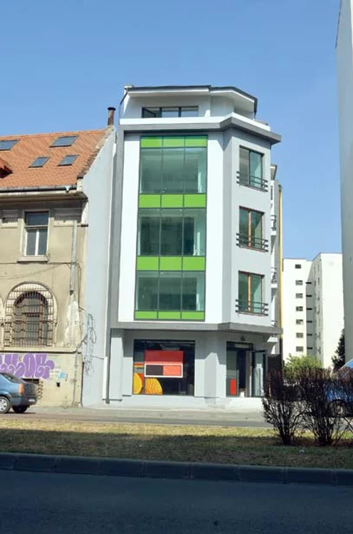 Dan Negru a găsit deja un mușteriu pentru parterul blocului, spațiul fiind închiriat de o firmă de supermarket, pe bani frumoși