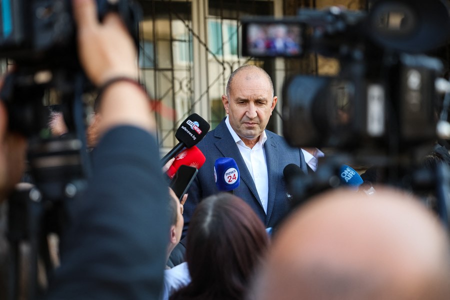 Val de scuze din Bulgaria după declarațiile controversate ale lui Radev la adresa României: „Ne pare rău, frații noștri români”