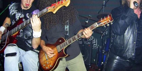 Crimson cântă mâine seară la G.M. Zamfirescu