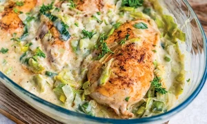 pui la cuptor cu sos de praz jpg