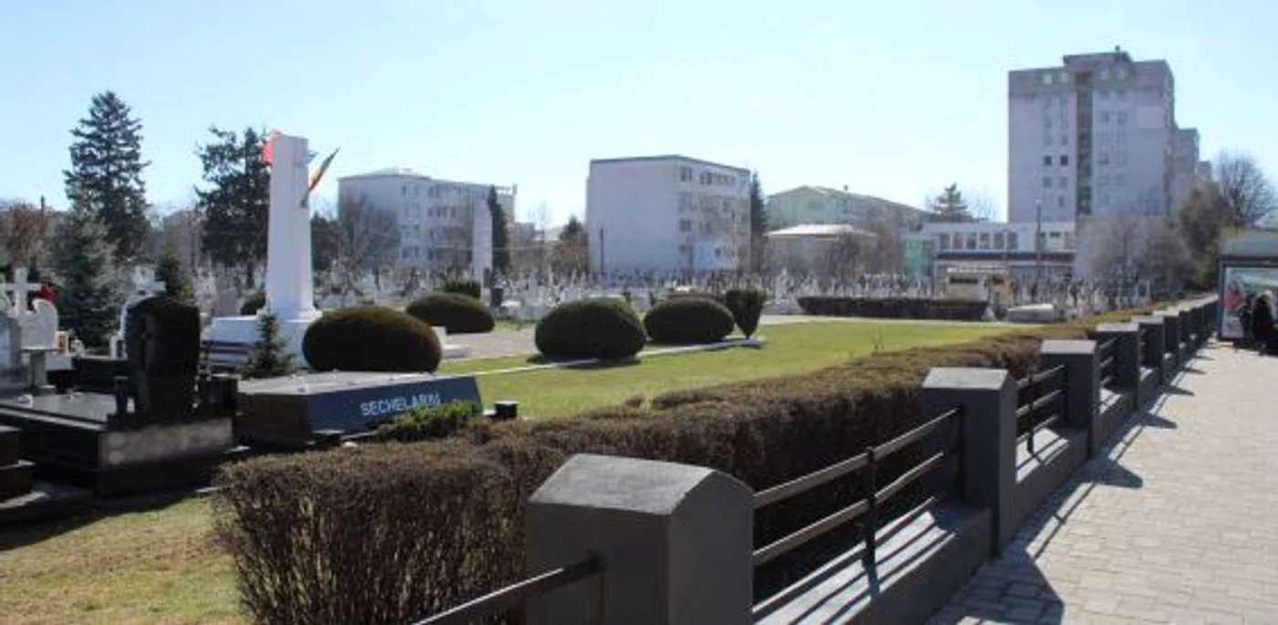 Cimitirul Central din Bacău
