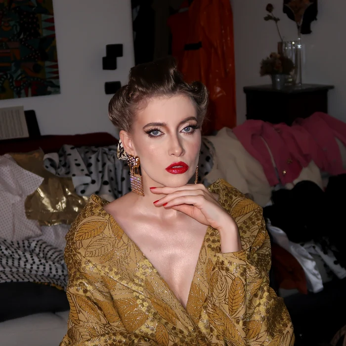 1 iulia albu 1 jpg jpeg