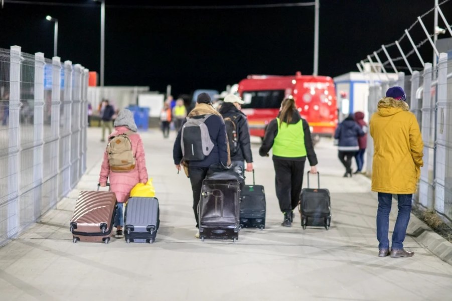 50% dintre ucrainenii refugiați în România vor să se angajeze sau să-si deschidă o afacere în țara noastră