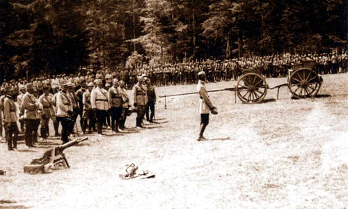 Romanian troops at Marasesti in 1917 jpg