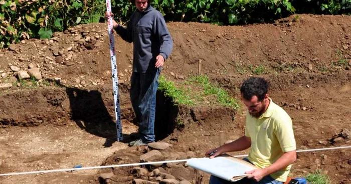 Munceşti şi înveţi într-un şantier de arheologie şi faci bani de vacanţă FOTO Arhivă Adevărul