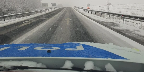 Trafic de iarnă în aprilie pe șoselele din Sibiu DN1 Sursă IPJ Sibiu jpeg