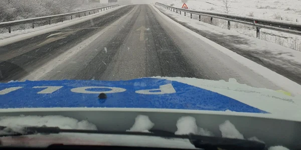 Trafic de iarnă în aprilie pe șoselele din Sibiu DN1 Sursă IPJ Sibiu jpeg