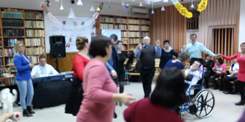 5c273159df52022f7505a03c jpg