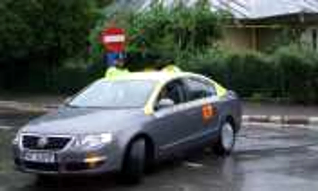 Lucrările la pasajul subteran au blocat traficul pe bulevardul Ştefan cel Mare