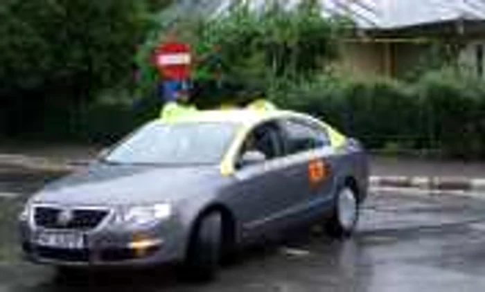 Lucrările la pasajul subteran au blocat traficul pe bulevardul Ştefan cel Mare