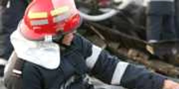 Pompieri ISU Dobrogea Constanţa intervenţie misiune incendiu foc flăcări fum Foto ISU