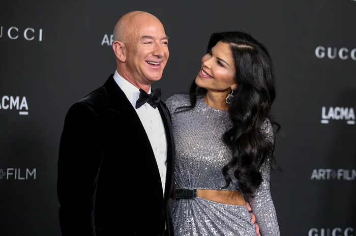 12 jeff bezos si lauren sanchez 3 jpg jpeg