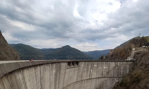 Lacul Vidraru  Foto Pixabay (1) jpg