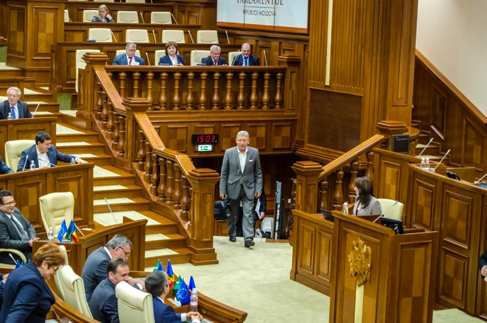 Mihai Ghimpu a spus că liberalii nu vor să renunţe la condiţiile puse anterior liderilor PLDM şi PD