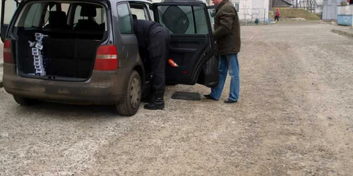 Capturile de ţigări sunt la ordinea zilei