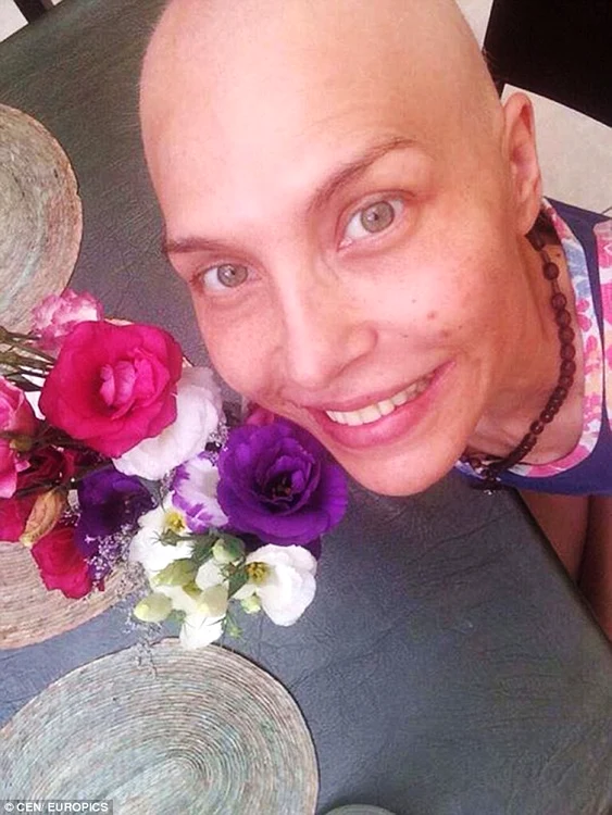 Vedeta a rămas fără superbul păr